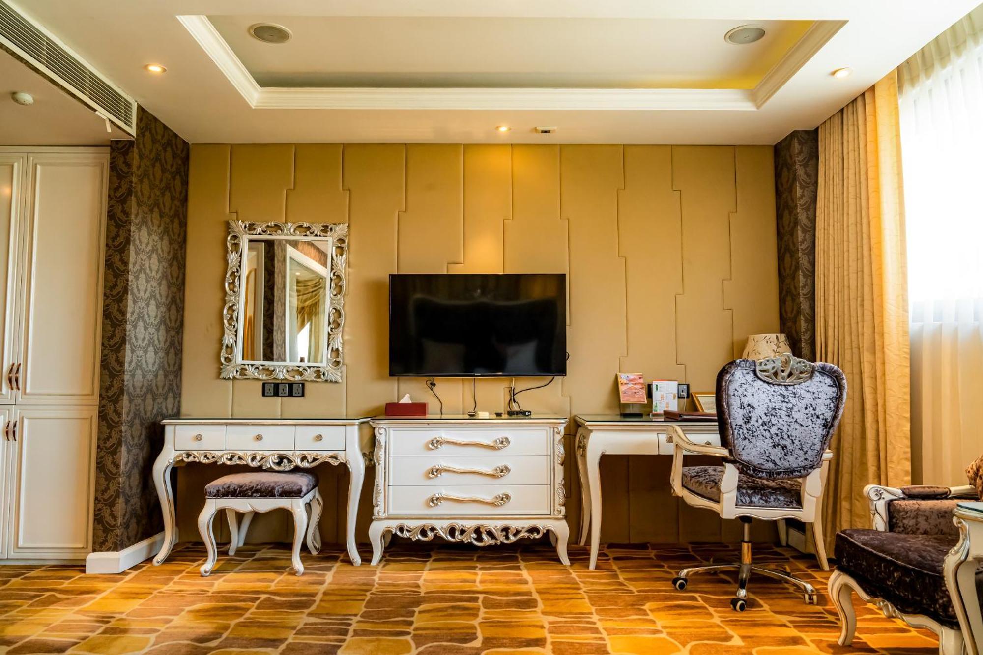 Hoang Trieu Hotel Ho Şi Min Dış mekan fotoğraf