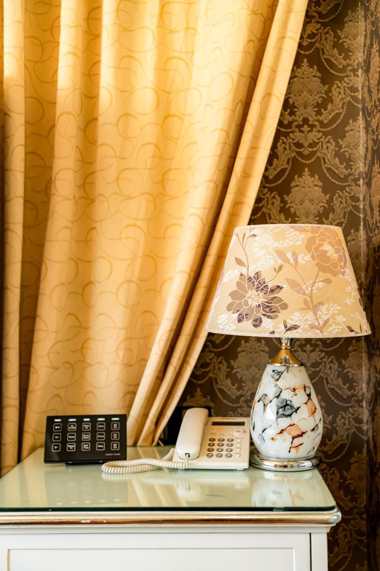 Hoang Trieu Hotel Ho Şi Min Dış mekan fotoğraf