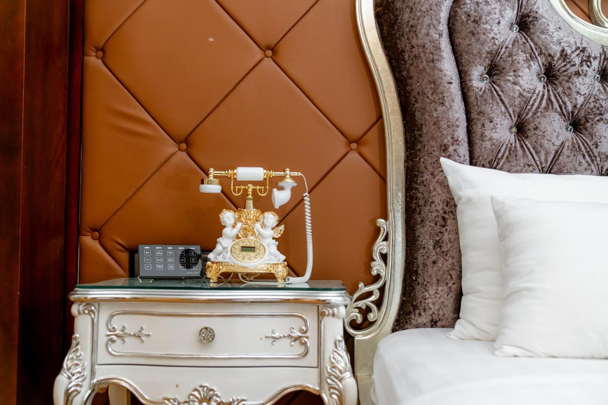 Hoang Trieu Hotel Ho Şi Min Dış mekan fotoğraf